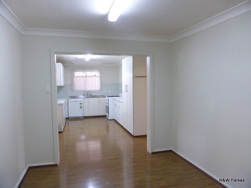 13 Callaghan Street, Parkes NSW 2870