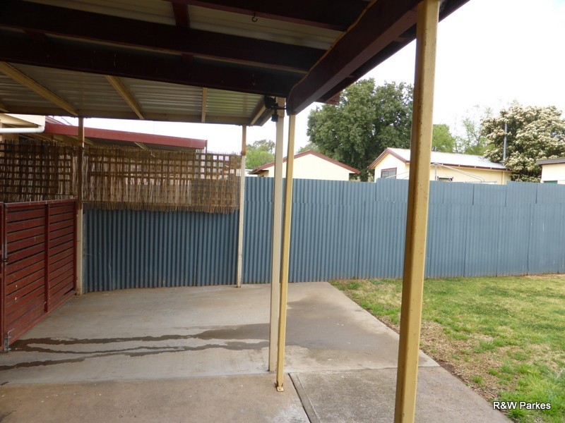 13 Callaghan Street, Parkes NSW 2870