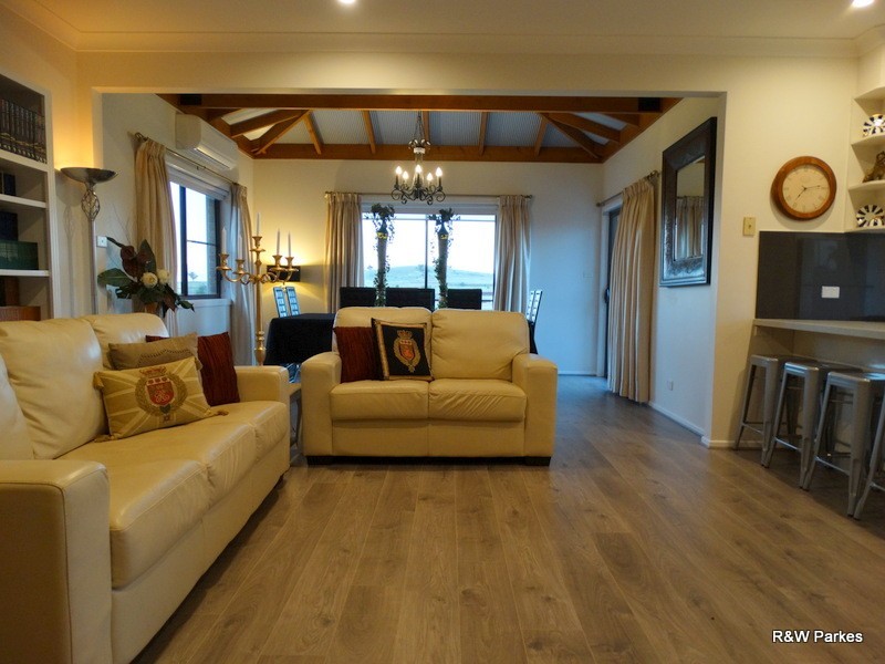 26 Panorama Cres, Parkes NSW 2870