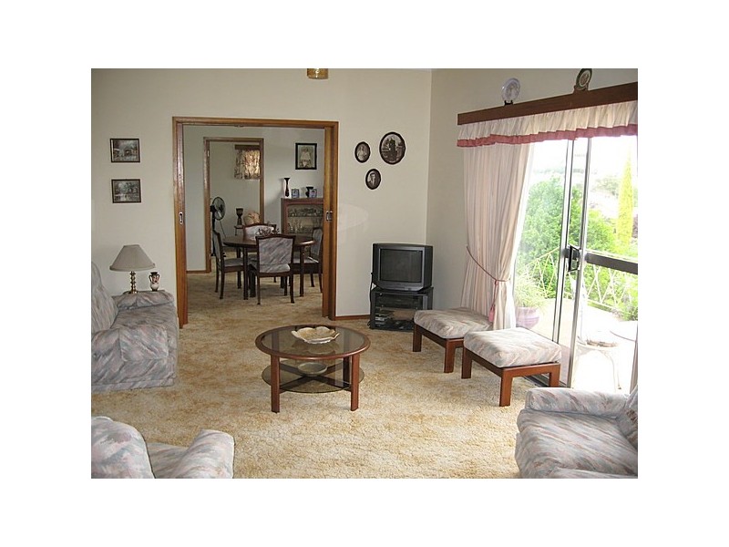 20 Mengarvie Road, Parkes NSW 2870