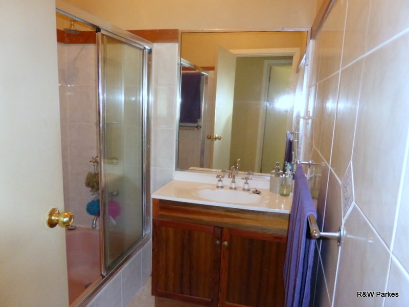 7 Tichborne Street, Parkes NSW 2870