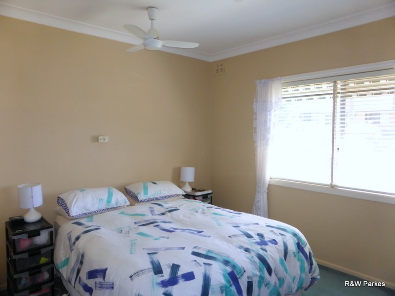 7 Tichborne Street, Parkes NSW 2870