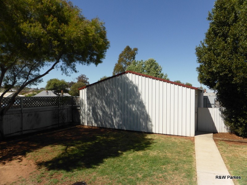 7 Tichborne Street, Parkes NSW 2870