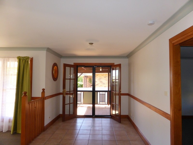 5 Christina Close, Parkes NSW 2870