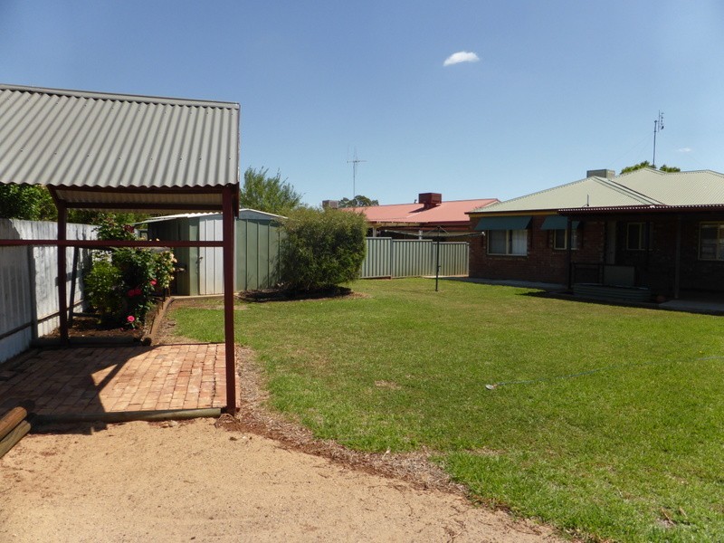 5 Christina Close, Parkes NSW 2870