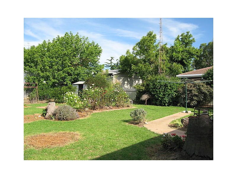 47 Boori Street, Peak Hill NSW 2869