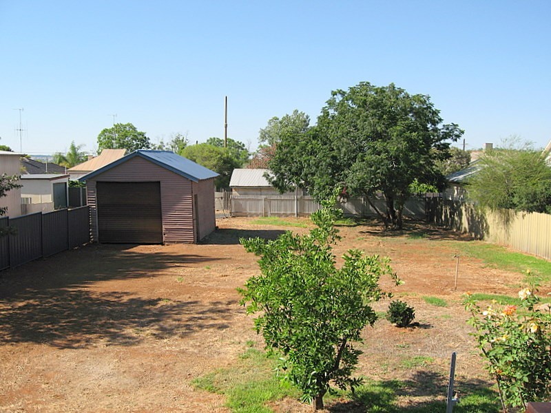 47 Orange Street, Parkes NSW 2870