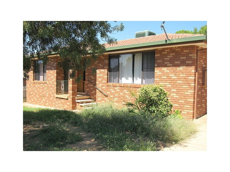 13 Fisher Street, Parkes NSW 2870