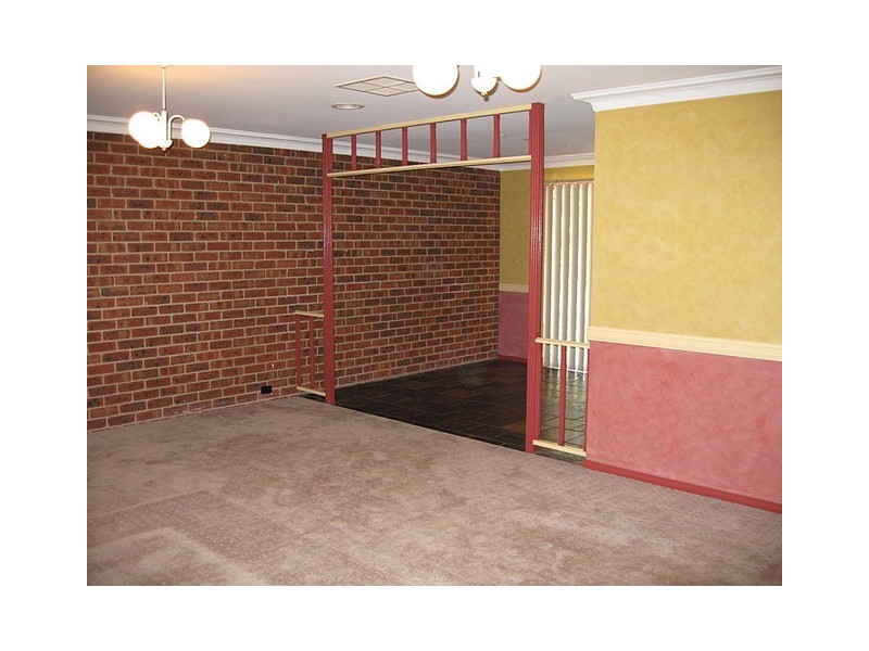 16 Webb Street, Parkes NSW 2870