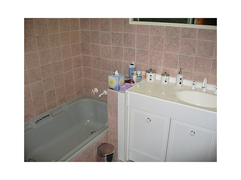 129 Victoria Street, Parkes NSW 2870