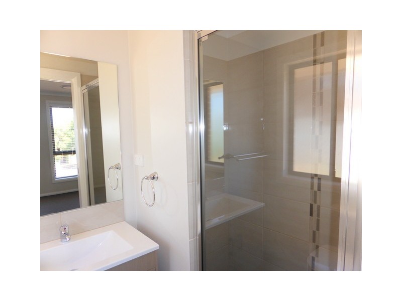 6A Jones Street, Parkes NSW 2870