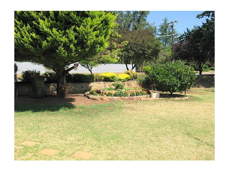 30 Reid Street, Parkes NSW 2870