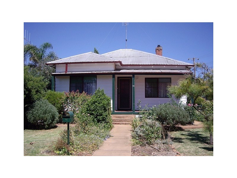 38 Coleman Road, Parkes NSW 2870