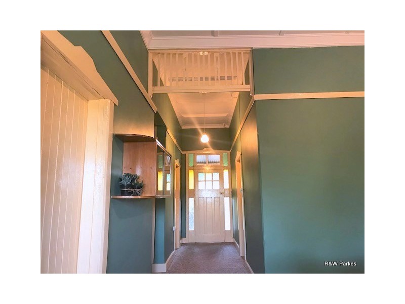 135 Victoria Street, Parkes NSW 2870