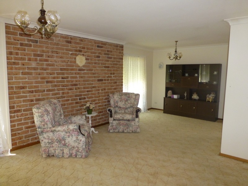 2 Russell Street, Parkes NSW 2870