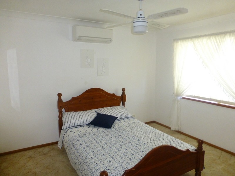 2 Russell Street, Parkes NSW 2870