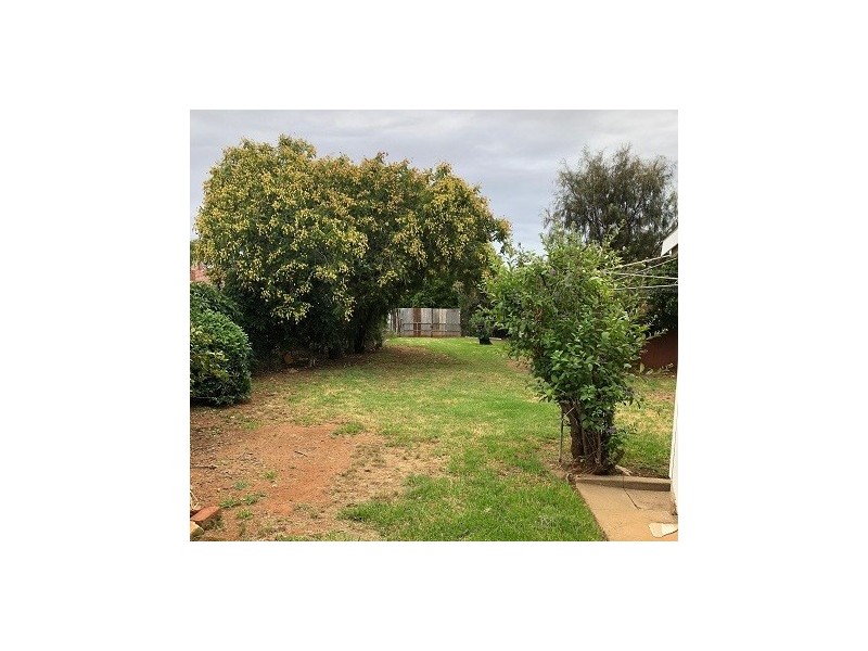 73 Bogan Street, Parkes NSW 2870