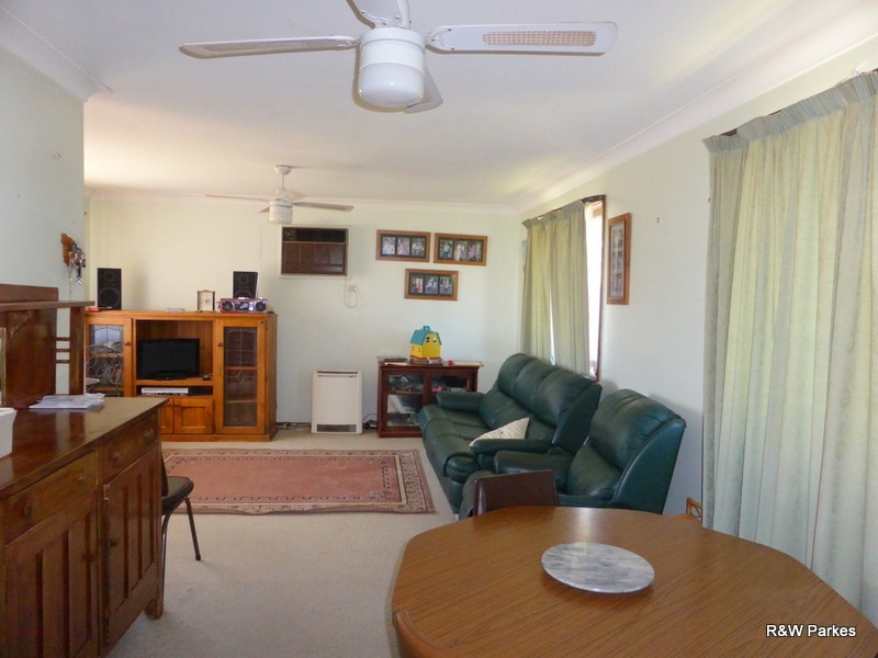 22 Middleton Street, Parkes NSW 2870