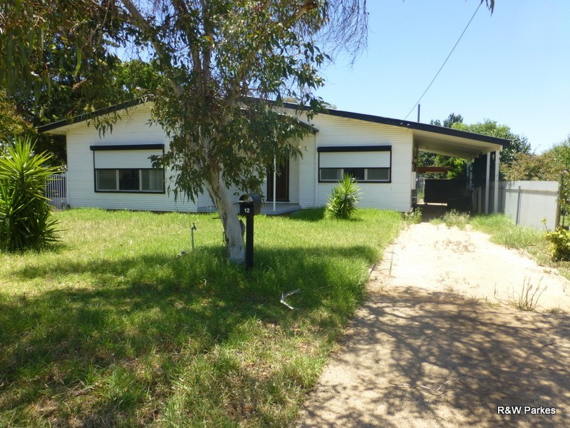 12 Sydney Street, Parkes NSW 2870