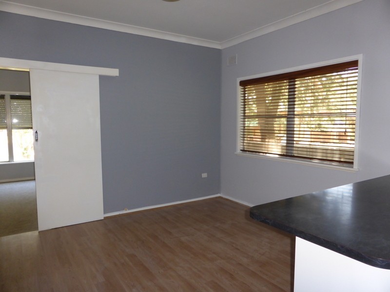 12 Sydney Street, Parkes NSW 2870