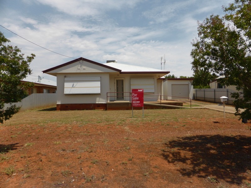 8 Thornbury Street, Parkes NSW 2870