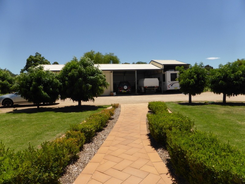 12 Strom Lane, Eugowra NSW 2806