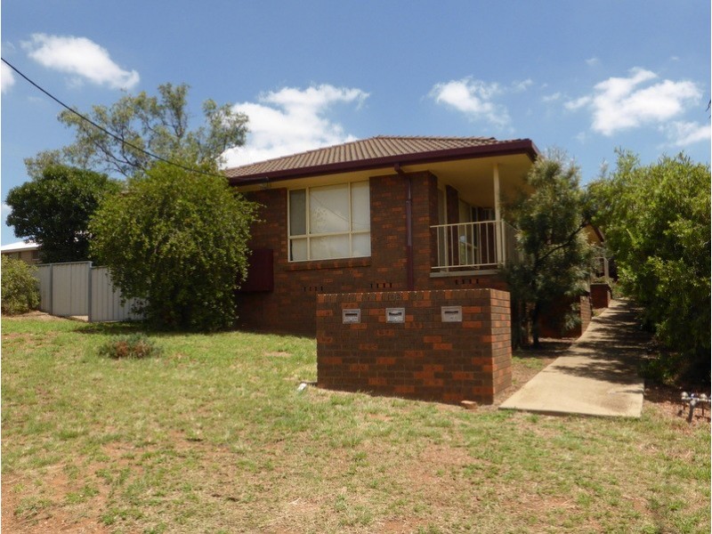 Unit 3/22 Howard Street, Parkes NSW 2870