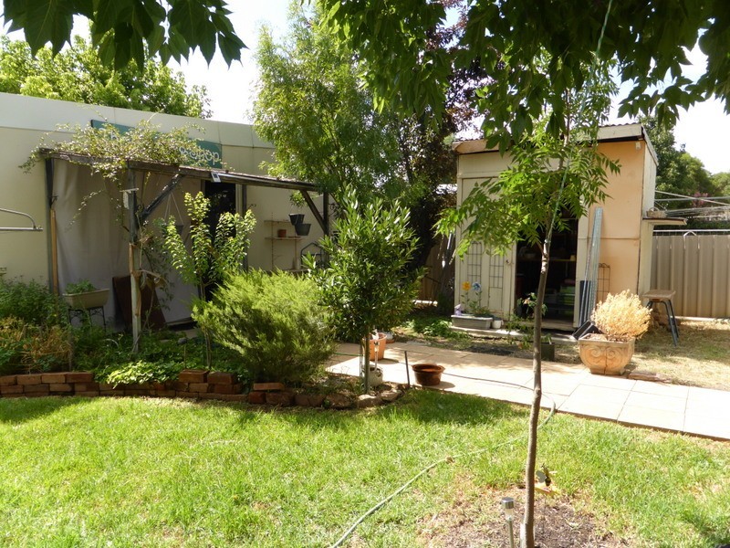 20 Waratah Street, Parkes NSW 2870