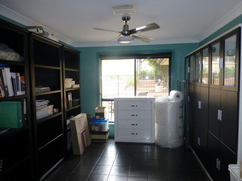 35 Glenburnie Close, Parkes NSW 2870