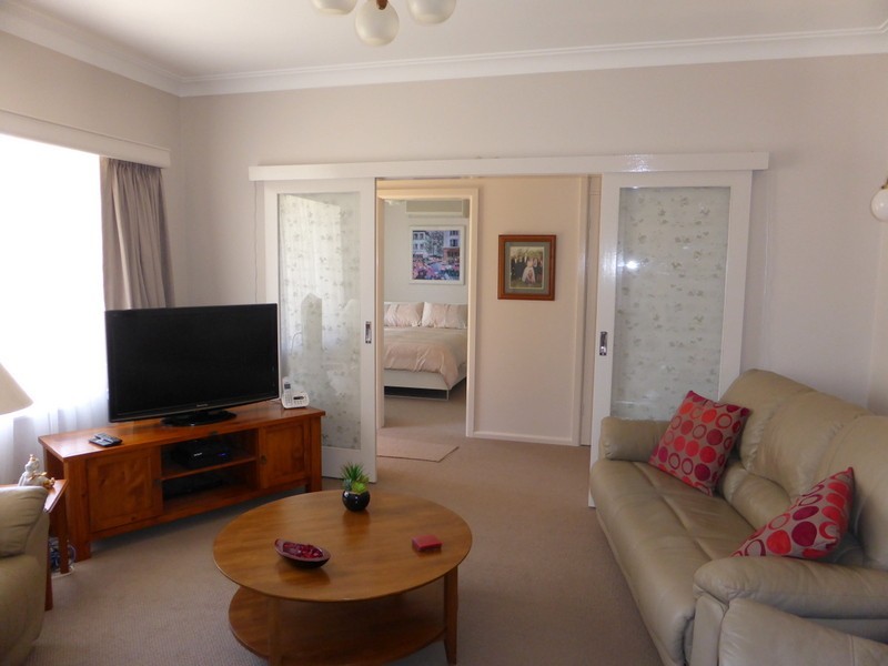 15 Carrington Street, Parkes NSW 2870