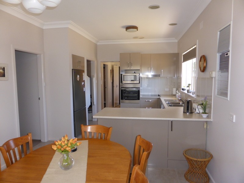 15 Carrington Street, Parkes NSW 2870