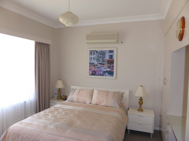 15 Carrington Street, Parkes NSW 2870