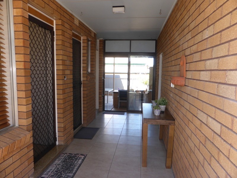 15 Carrington Street, Parkes NSW 2870