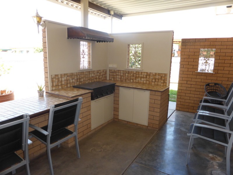 15 Carrington Street, Parkes NSW 2870