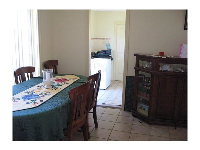 10 Highland Avenue, Parkes NSW 2870
