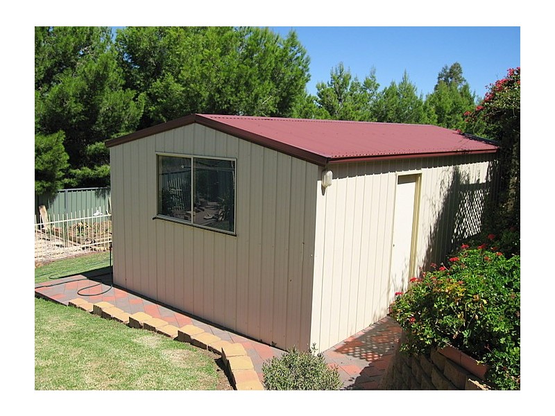 10 Highland Avenue, Parkes NSW 2870