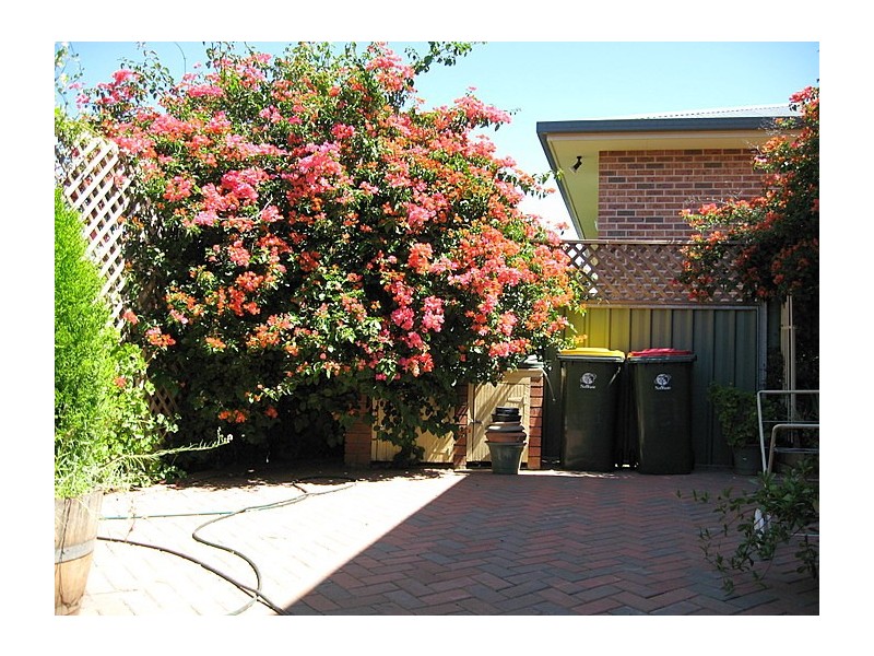 10 Highland Avenue, Parkes NSW 2870