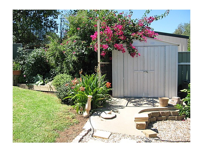 10 Highland Avenue, Parkes NSW 2870