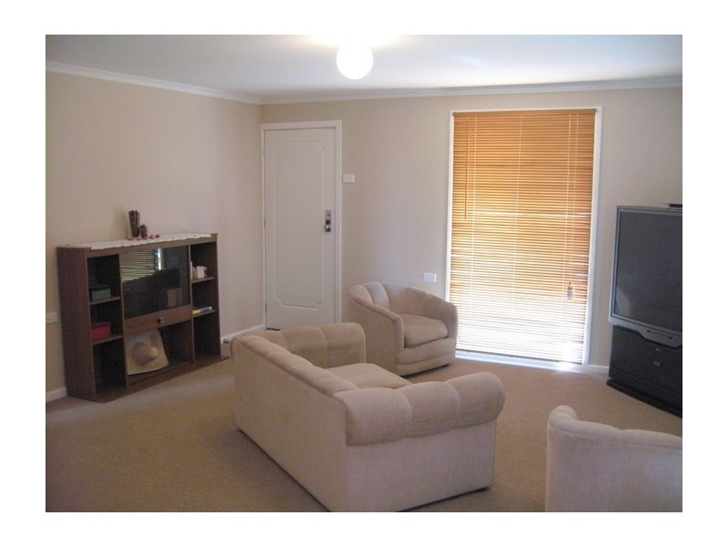 23 Westcott Crescent, Parkes NSW 2870
