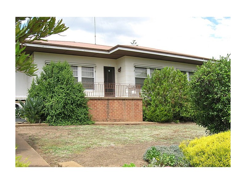 161 Currajong Street, Parkes NSW 2870