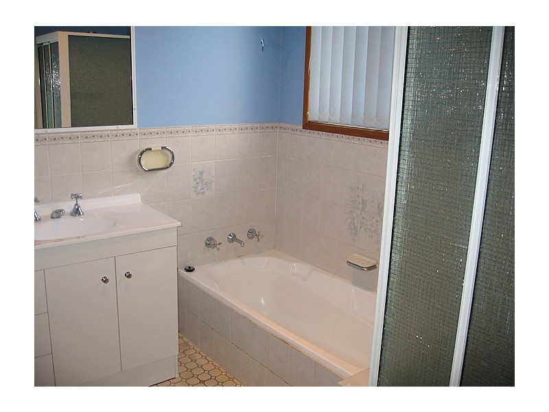 34 Flinders Street, Parkes NSW 2870