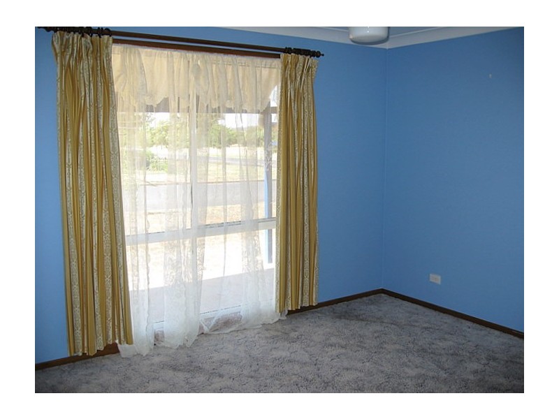 34 Flinders Street, Parkes NSW 2870