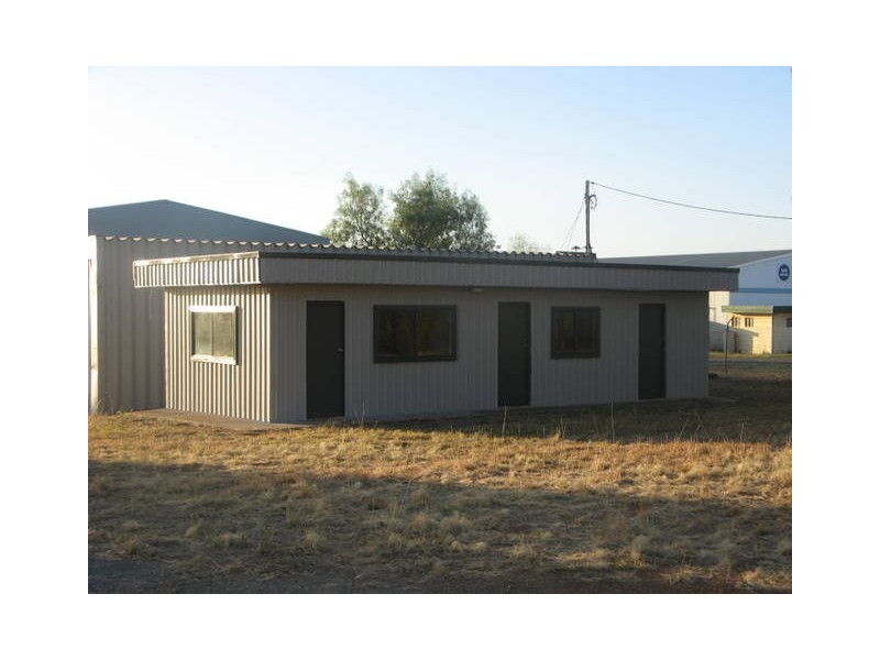 42 Matthews Street, Parkes NSW 2870