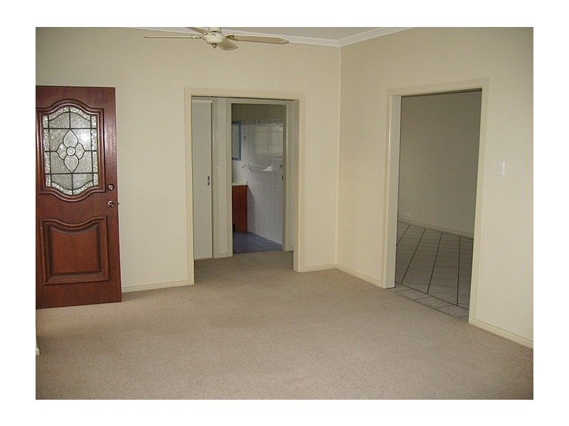 82 High Street, Parkes NSW 2870