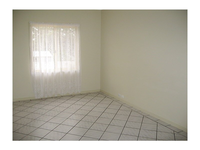 82 High Street, Parkes NSW 2870
