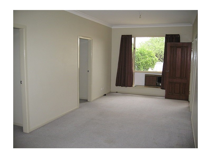 82 High Street, Parkes NSW 2870