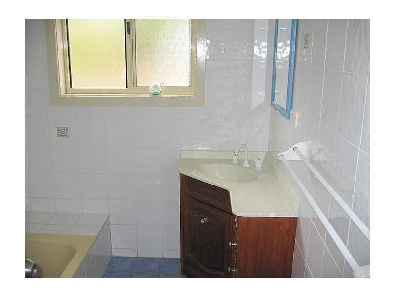 82 High Street, Parkes NSW 2870