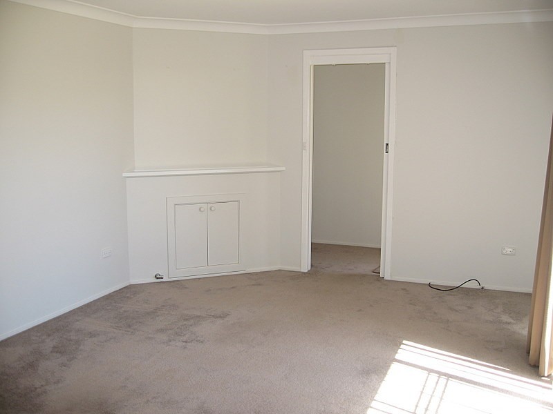 31 Barton Street, Parkes NSW 2870