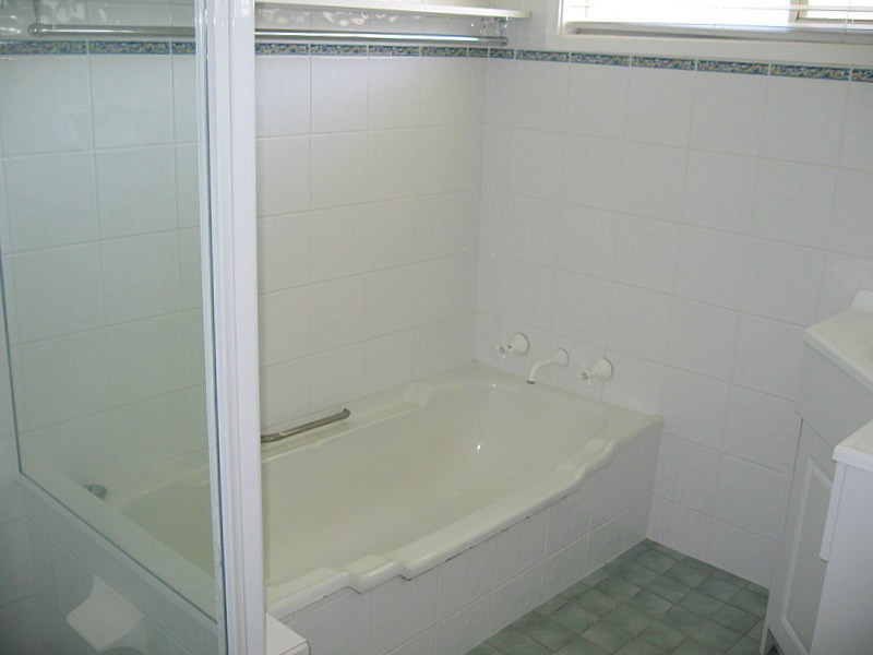 31 Barton Street, Parkes NSW 2870