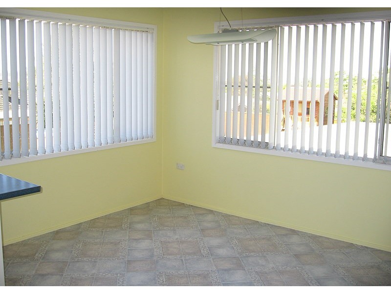 31 Barton Street, Parkes NSW 2870